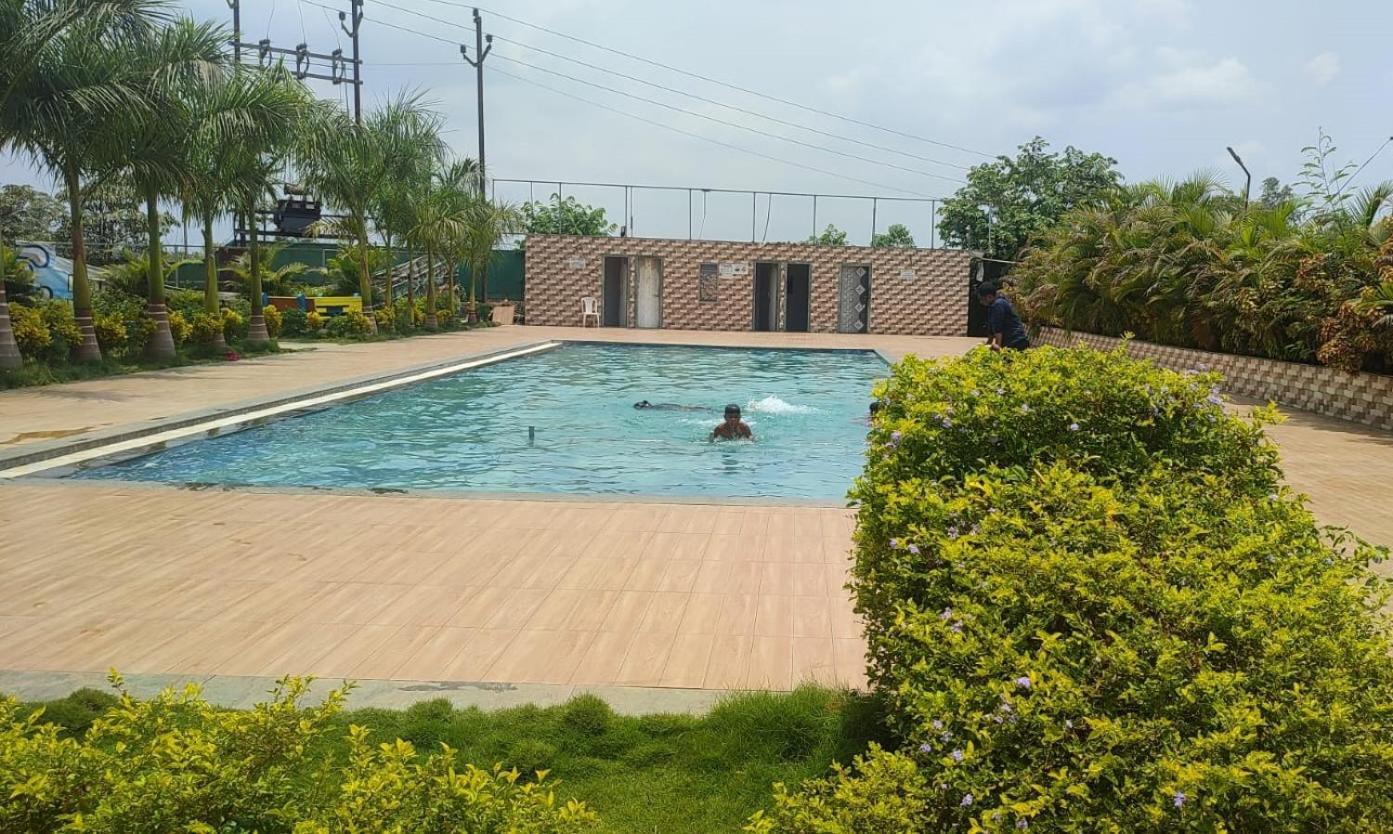 Hotel Metro Palace Resort Karjat Extérieur photo