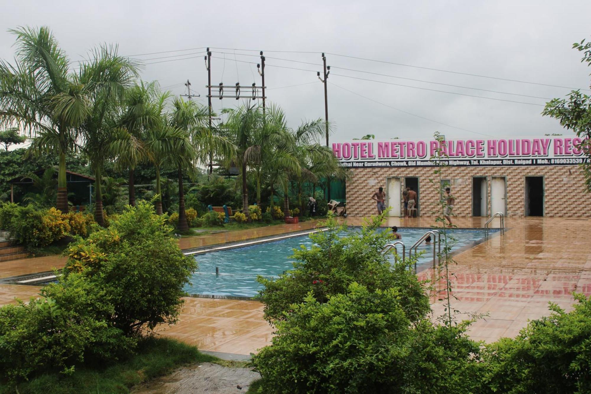 Hotel Metro Palace Resort Karjat Extérieur photo