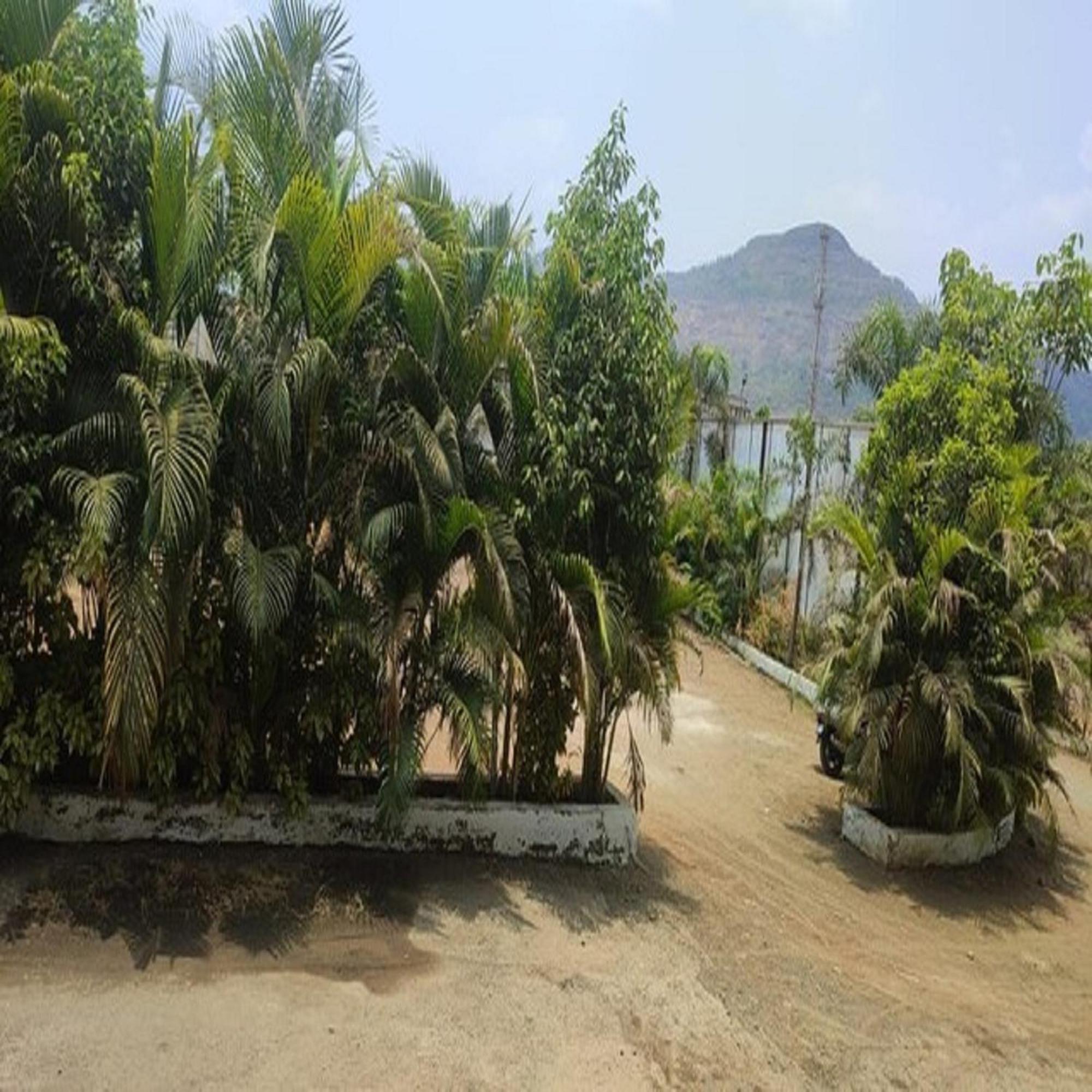 Hotel Metro Palace Resort Karjat Extérieur photo